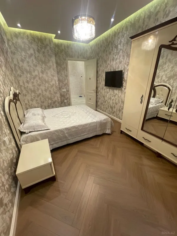 Kirayə verilir 3 otaqlı mənzil 120 m²