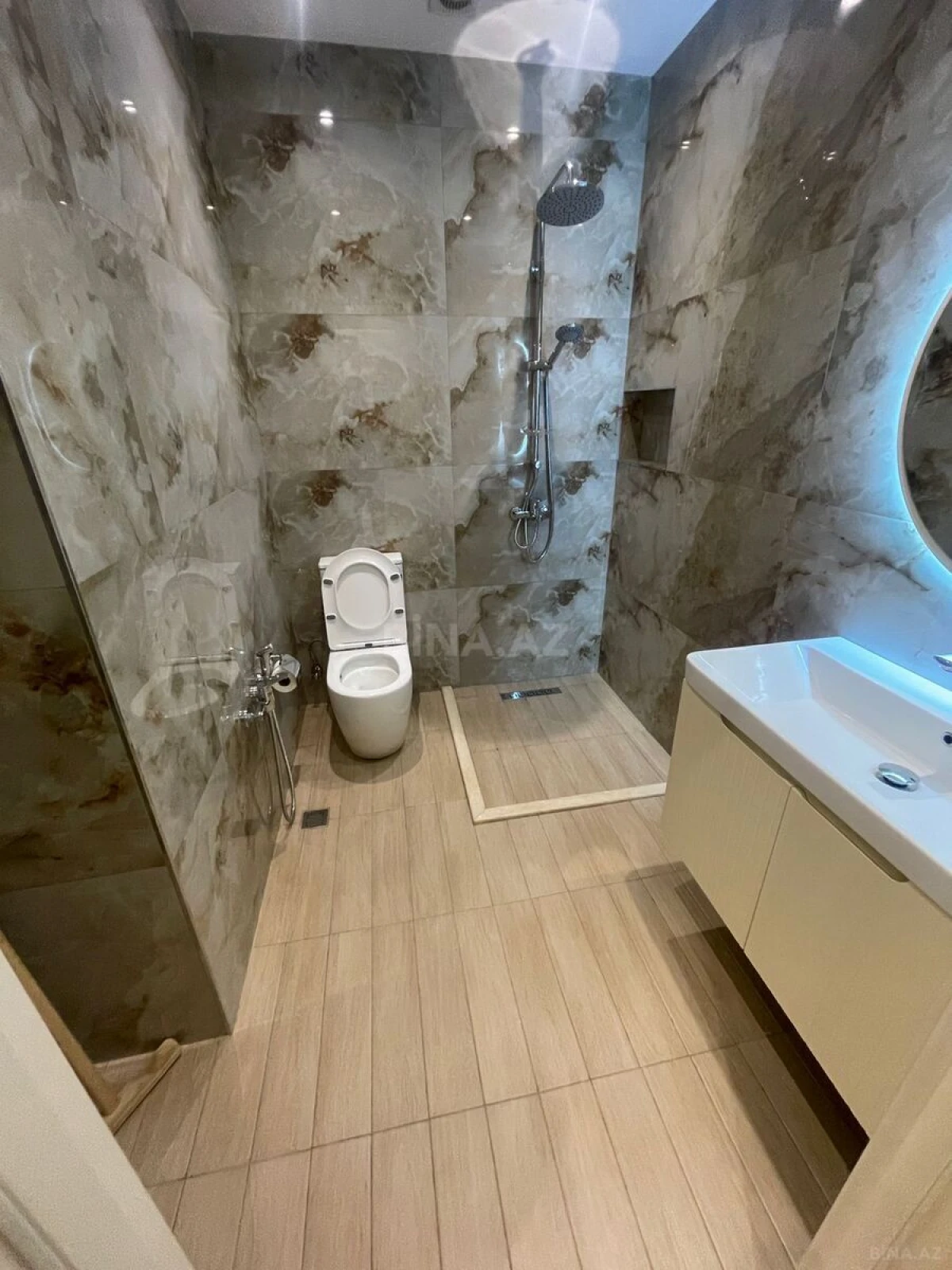 Kirayə verilir 3 otaqlı mənzil 120 m²