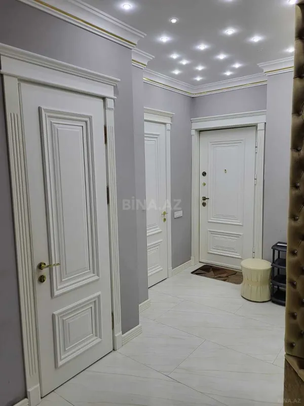Kirayə verilir 3 otaqlı mənzil 120 m²