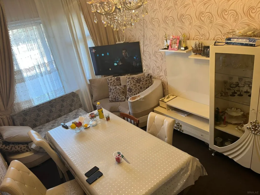 Satılır 5 otaqlı mənzil 110 m²