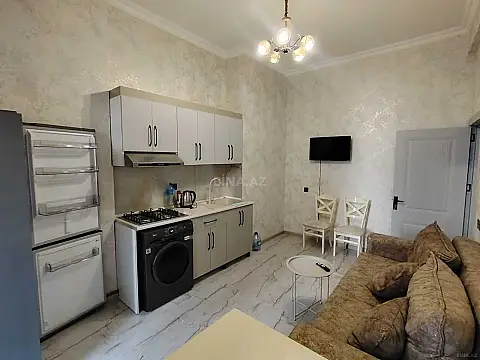 Kirayə verilir 2 otaqlı mənzil 60 m²