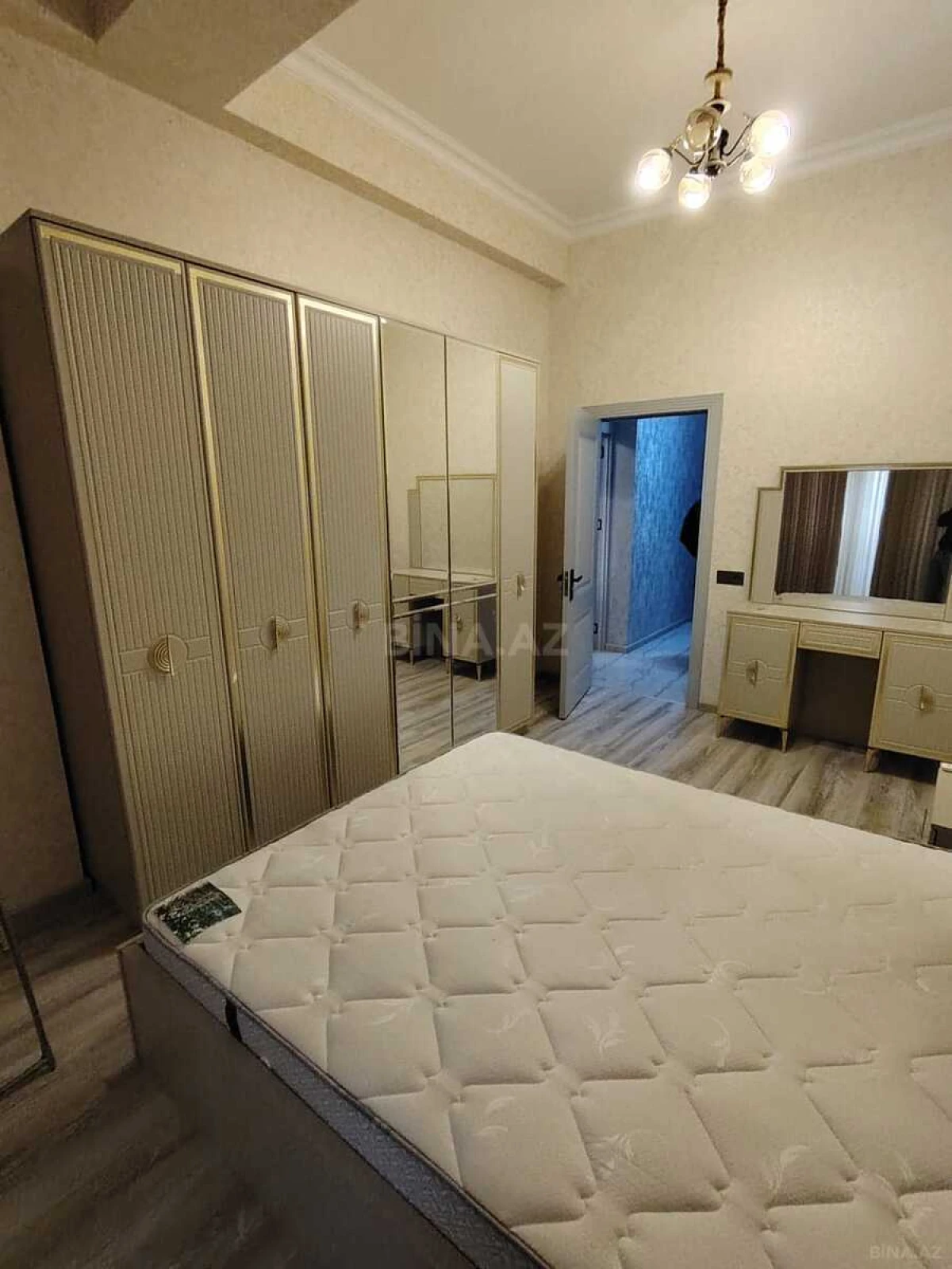 Kirayə verilir 2 otaqlı mənzil 60 m²