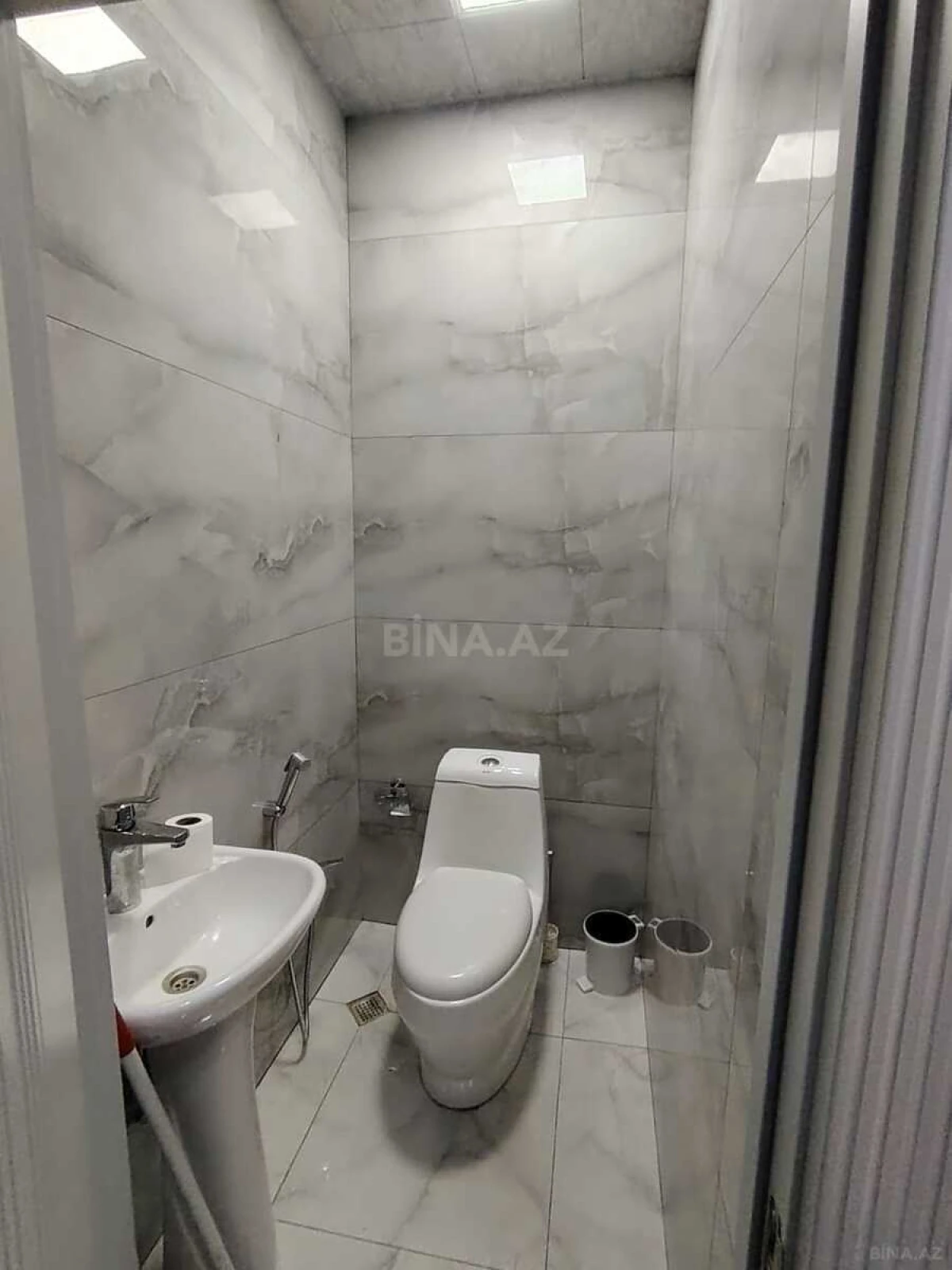 Kirayə verilir 2 otaqlı mənzil 60 m²