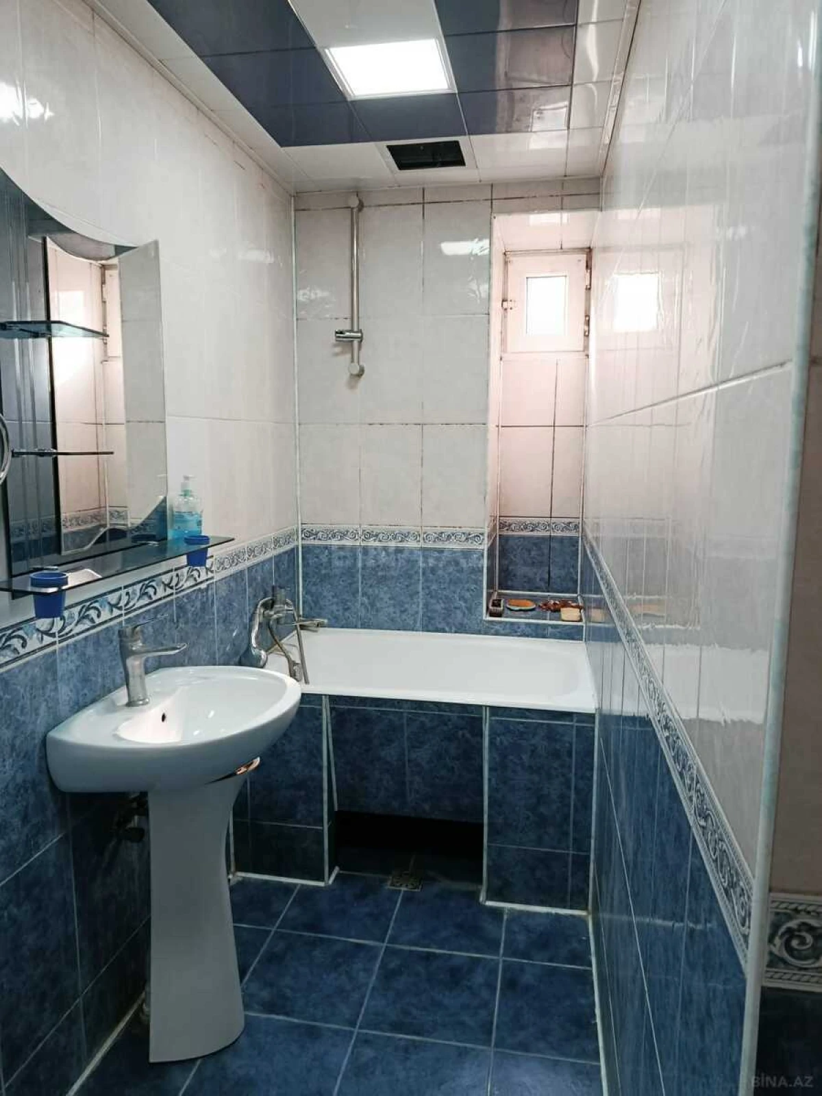 Satılır 4 otaqlı mənzil 120 m²