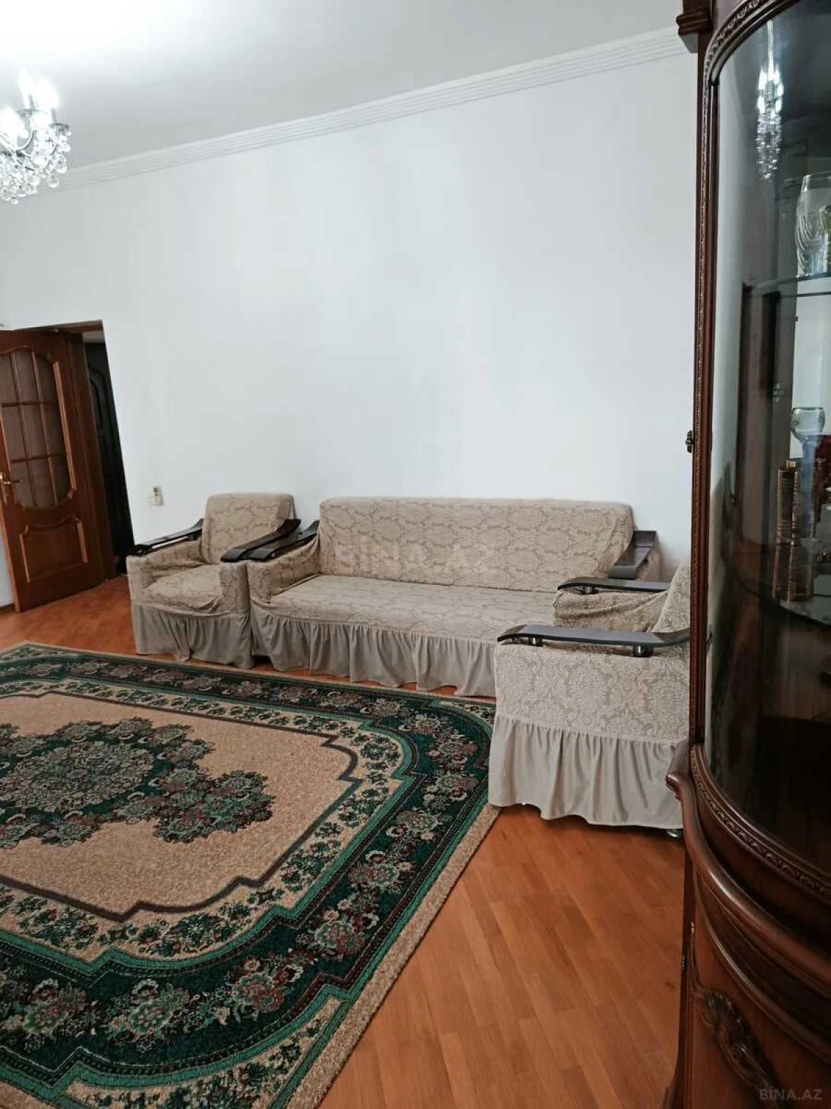 Satılır 4 otaqlı mənzil 120 m²