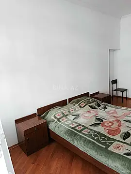 Satılır 4 otaqlı mənzil 120 m²