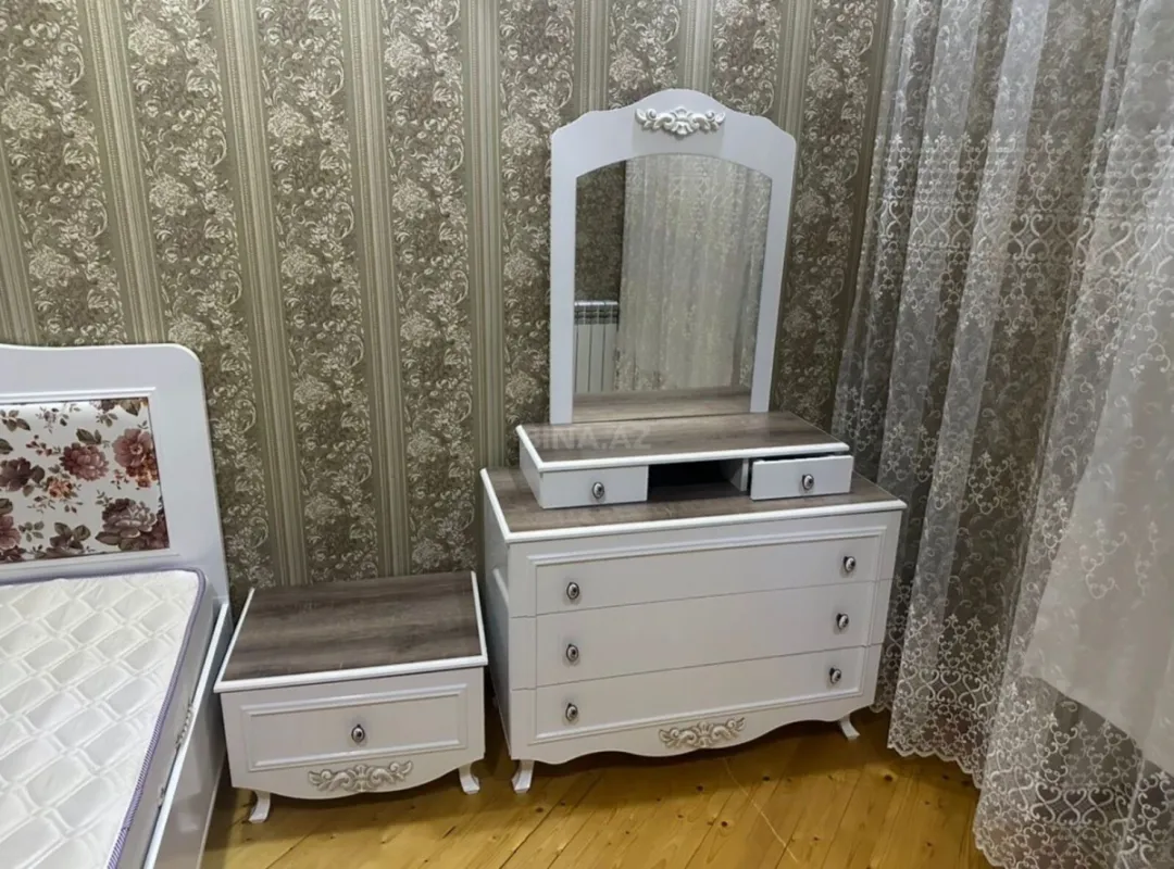 Kirayə verilir 2 otaqlı mənzil 70 m²