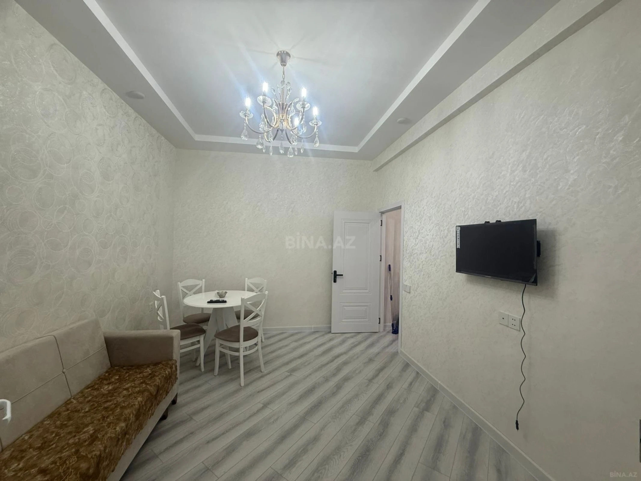Kirayə verilir 2 otaqlı mənzil 58 m²
