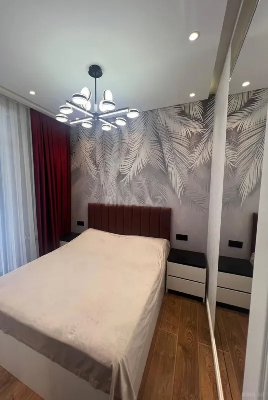 Kirayə verilir 2 otaqlı mənzil 100 m²