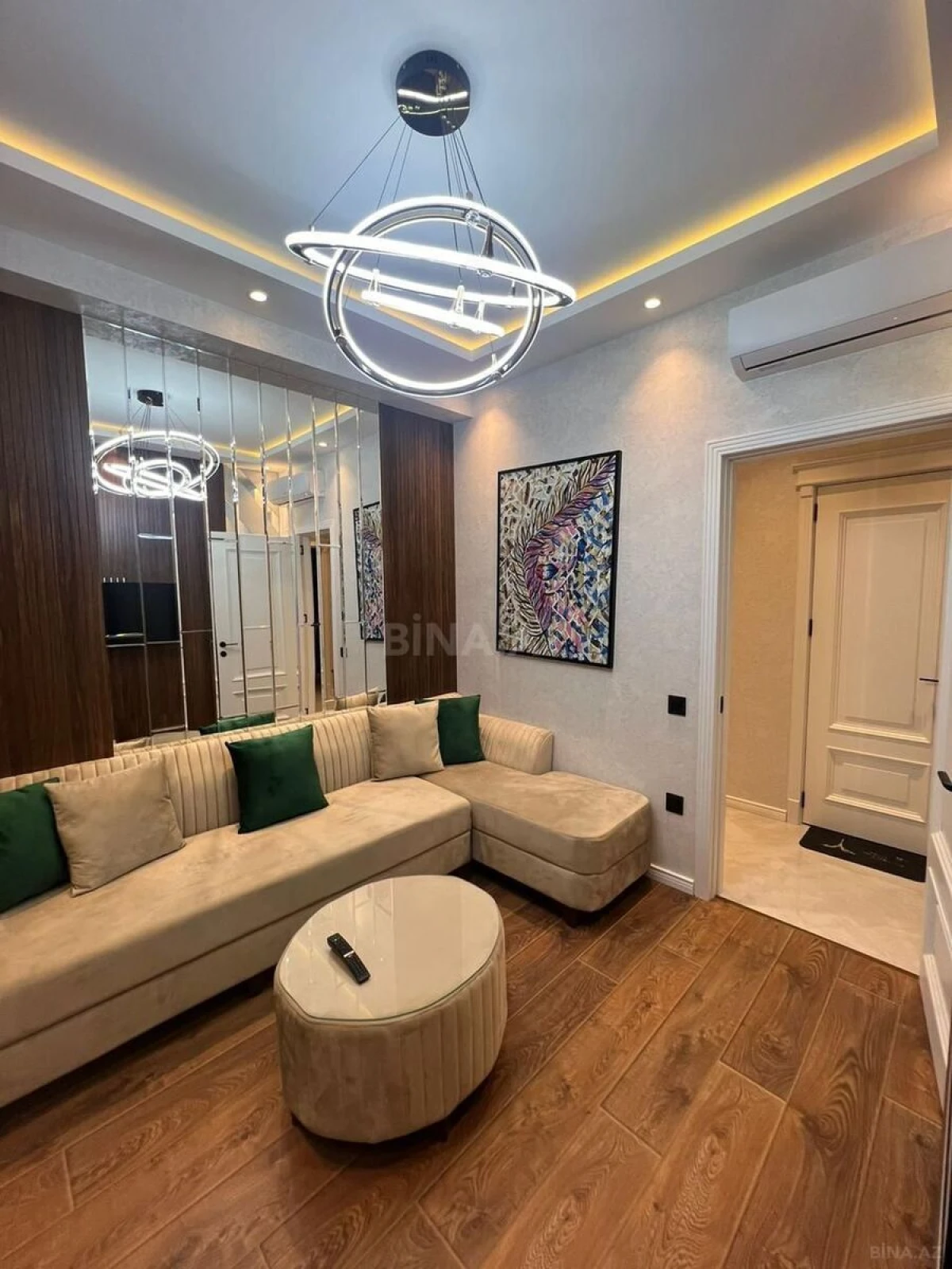 Kirayə verilir 2 otaqlı mənzil 100 m²