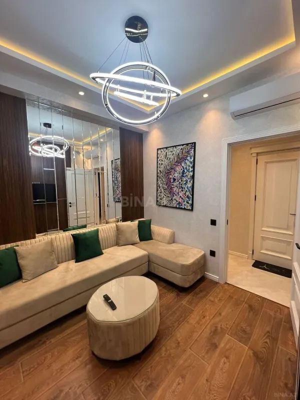 Kirayə verilir 2 otaqlı mənzil 100 m²