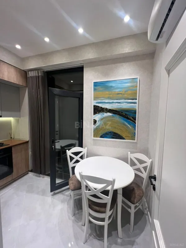 Kirayə verilir 2 otaqlı mənzil 100 m²