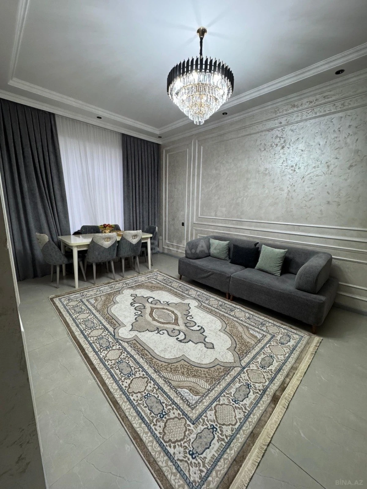 Satılır 5 otaqlı həyət evi 180 m²