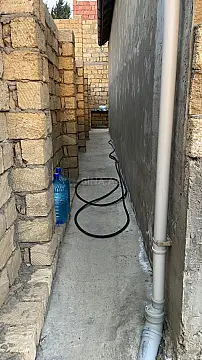 Satılır 5 otaqlı həyət evi 180 m²