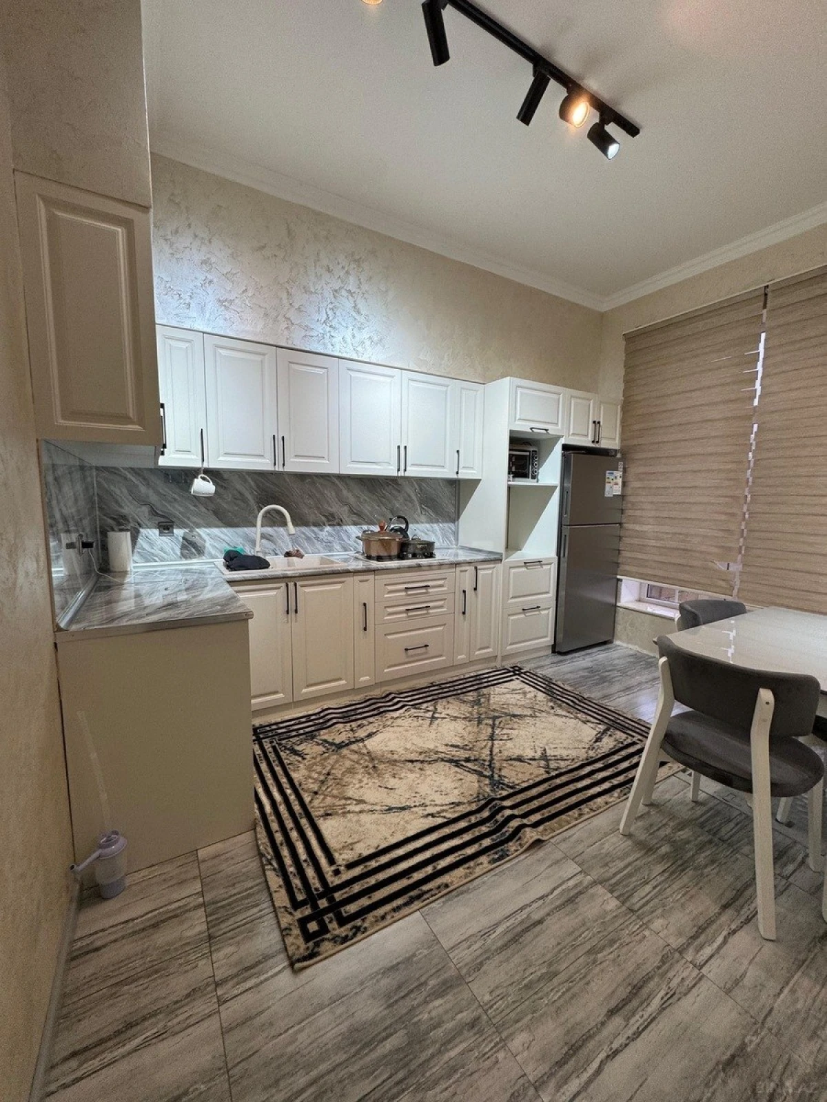 Satılır 5 otaqlı həyət evi 180 m²