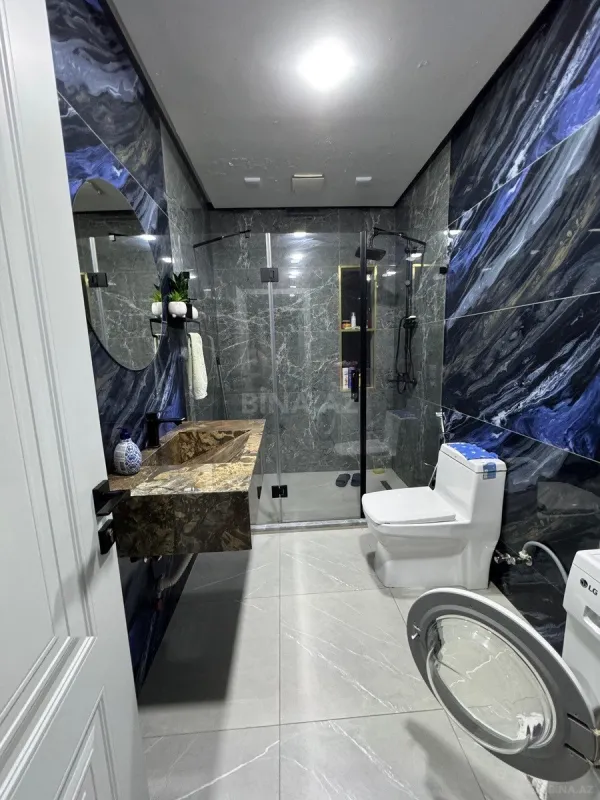 Satılır 5 otaqlı həyət evi 180 m²