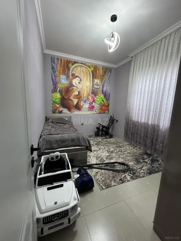 Satılır 5 otaqlı həyət evi 180 m²