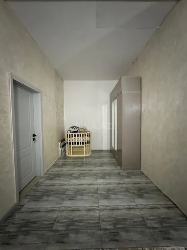 Satılır 5 otaqlı həyət evi 180 m²