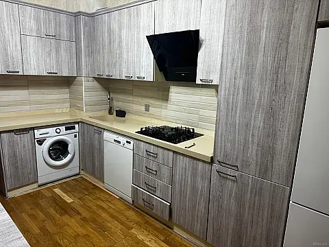 Kirayə verilir 2 otaqlı mənzil 70 m²