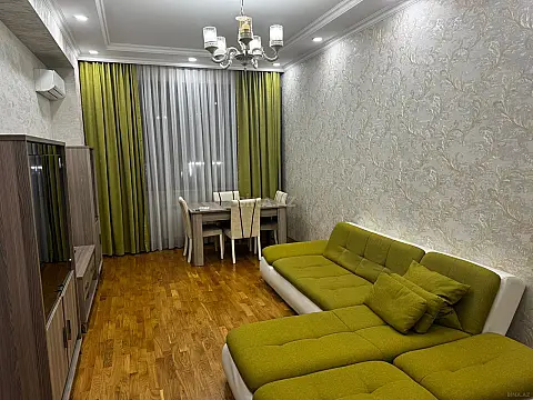 Kirayə verilir 2 otaqlı mənzil 70 m²