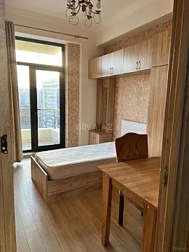 Kirayə verilir 3 otaqlı mənzil 79 m²