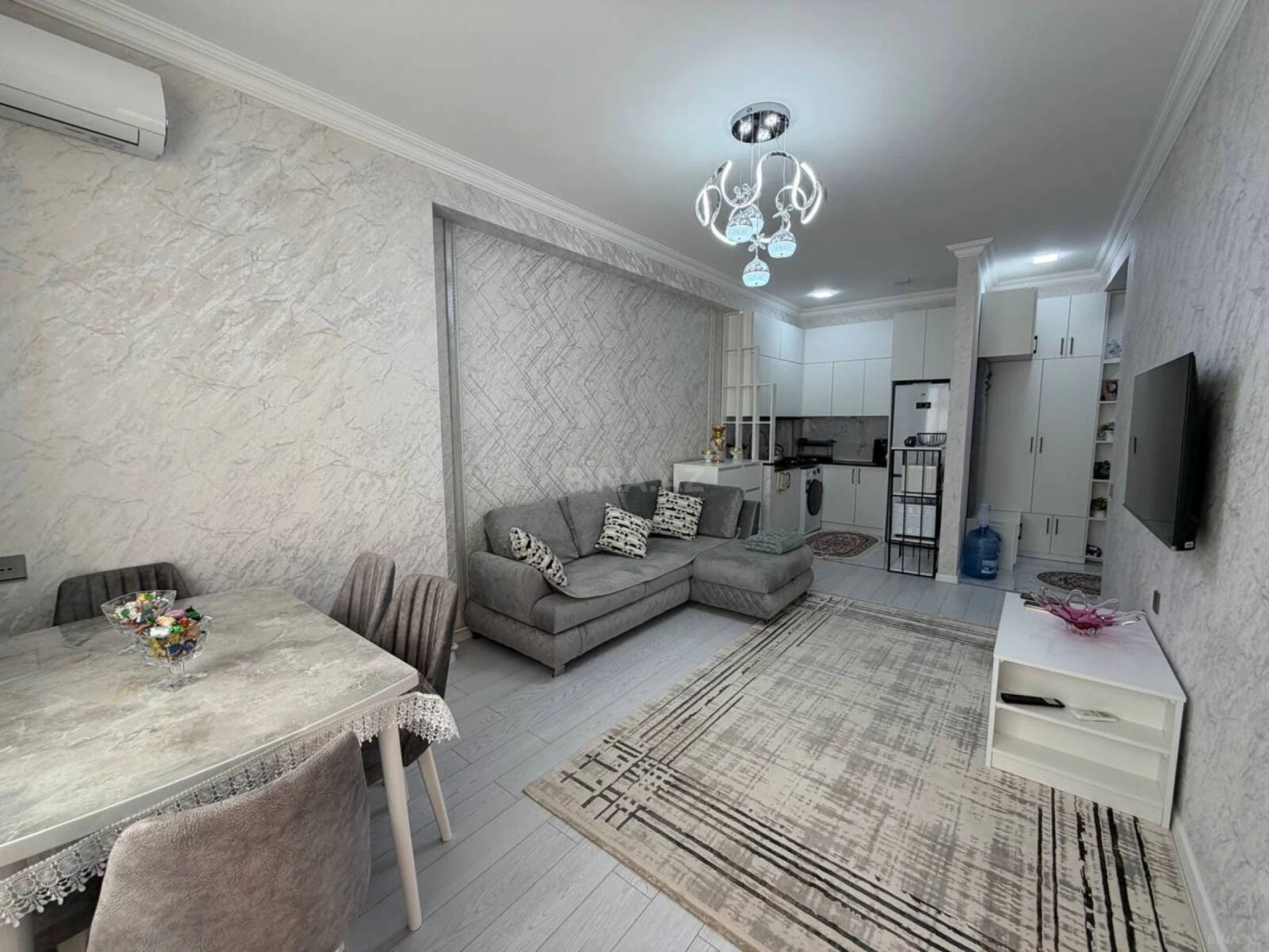 Satılır 2 otaqlı mənzil 42 m²