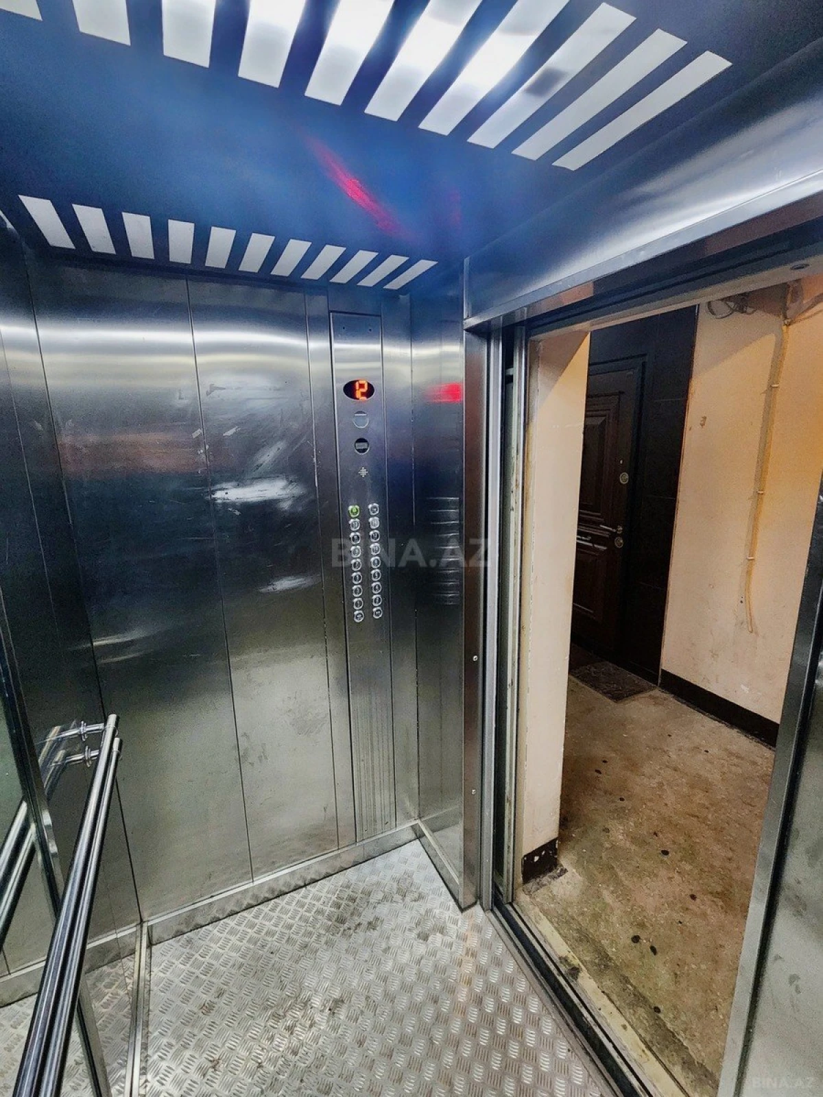 Satılır 3 otaqlı mənzil 92 m²