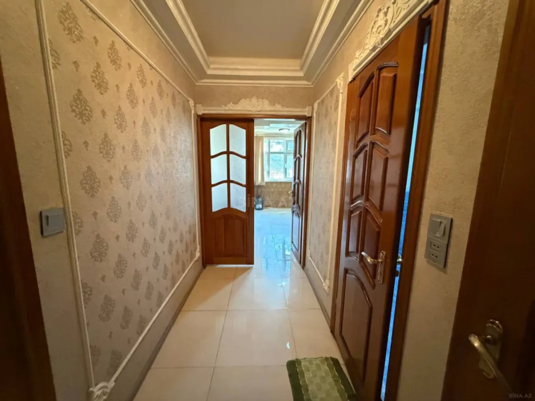 Satılır 4 otaqlı mənzil 100 m²