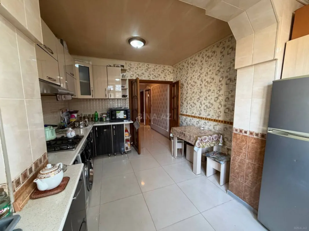 Satılır 4 otaqlı mənzil 100 m²