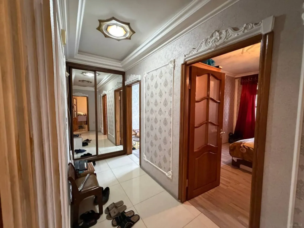 Satılır 4 otaqlı mənzil 100 m²