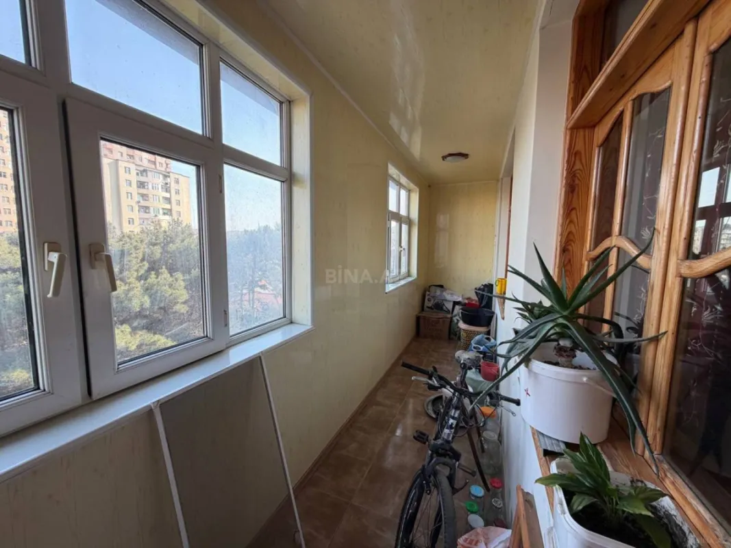 Satılır 4 otaqlı mənzil 100 m²