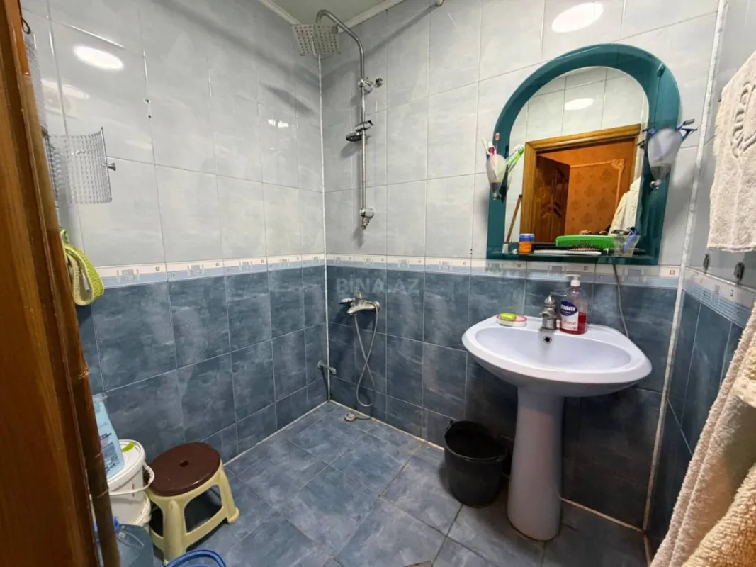 Satılır 4 otaqlı mənzil 100 m²