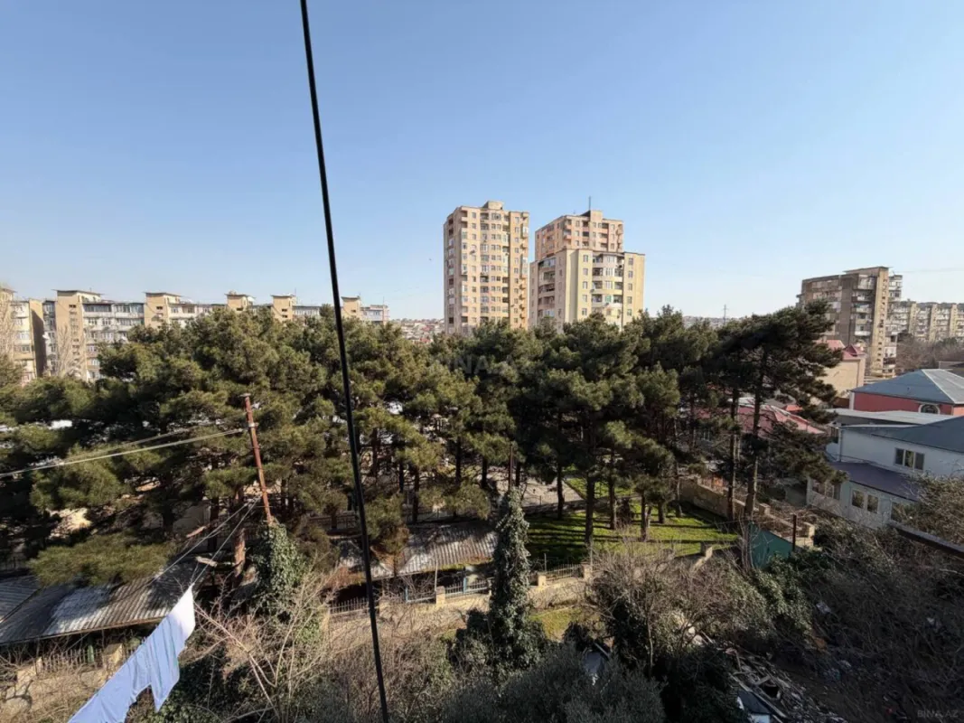 Satılır 4 otaqlı mənzil 100 m²
