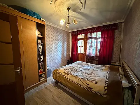 Satılır 4 otaqlı mənzil 100 m²