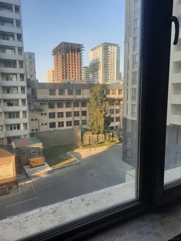 Satılır 2 otaqlı mənzil 96 m²