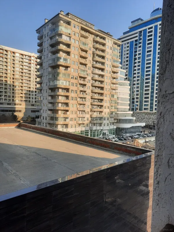 Satılır 2 otaqlı mənzil 96 m²