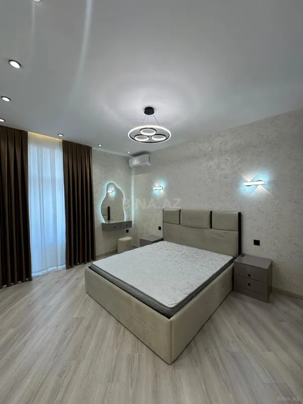 Satılır 2 otaqlı mənzil 81 m²