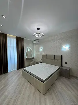 Satılır 2 otaqlı mənzil 81 m²