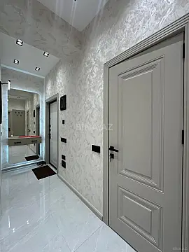 Satılır 2 otaqlı mənzil 81 m²