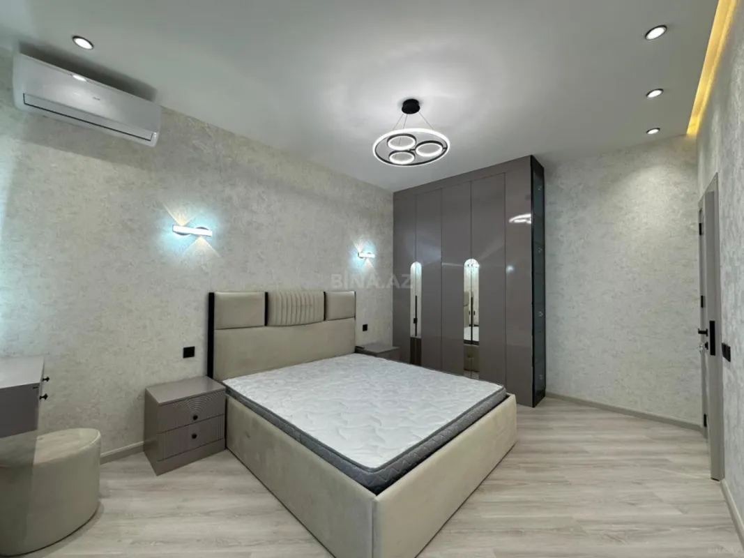 Satılır 2 otaqlı mənzil 81 m²