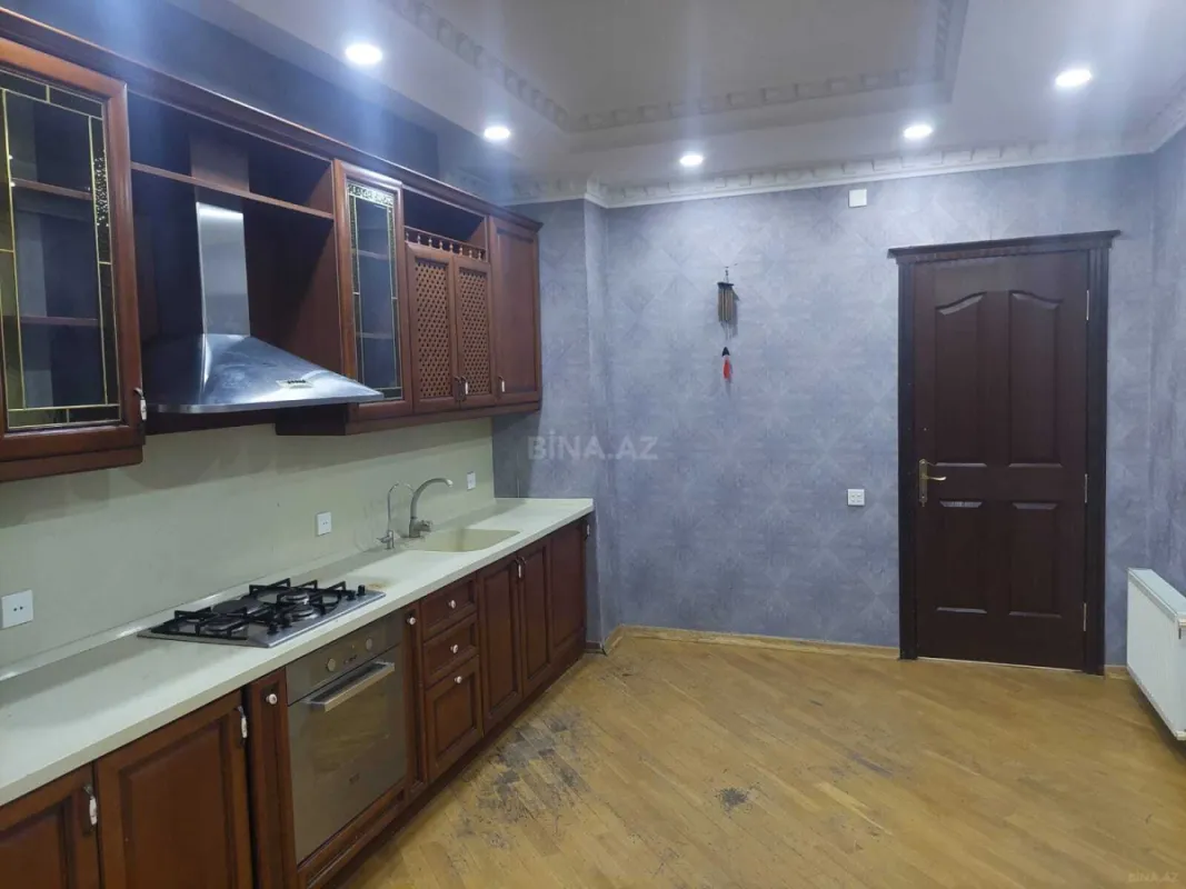 Kirayə verilir 3 otaqlı mənzil 150 m²