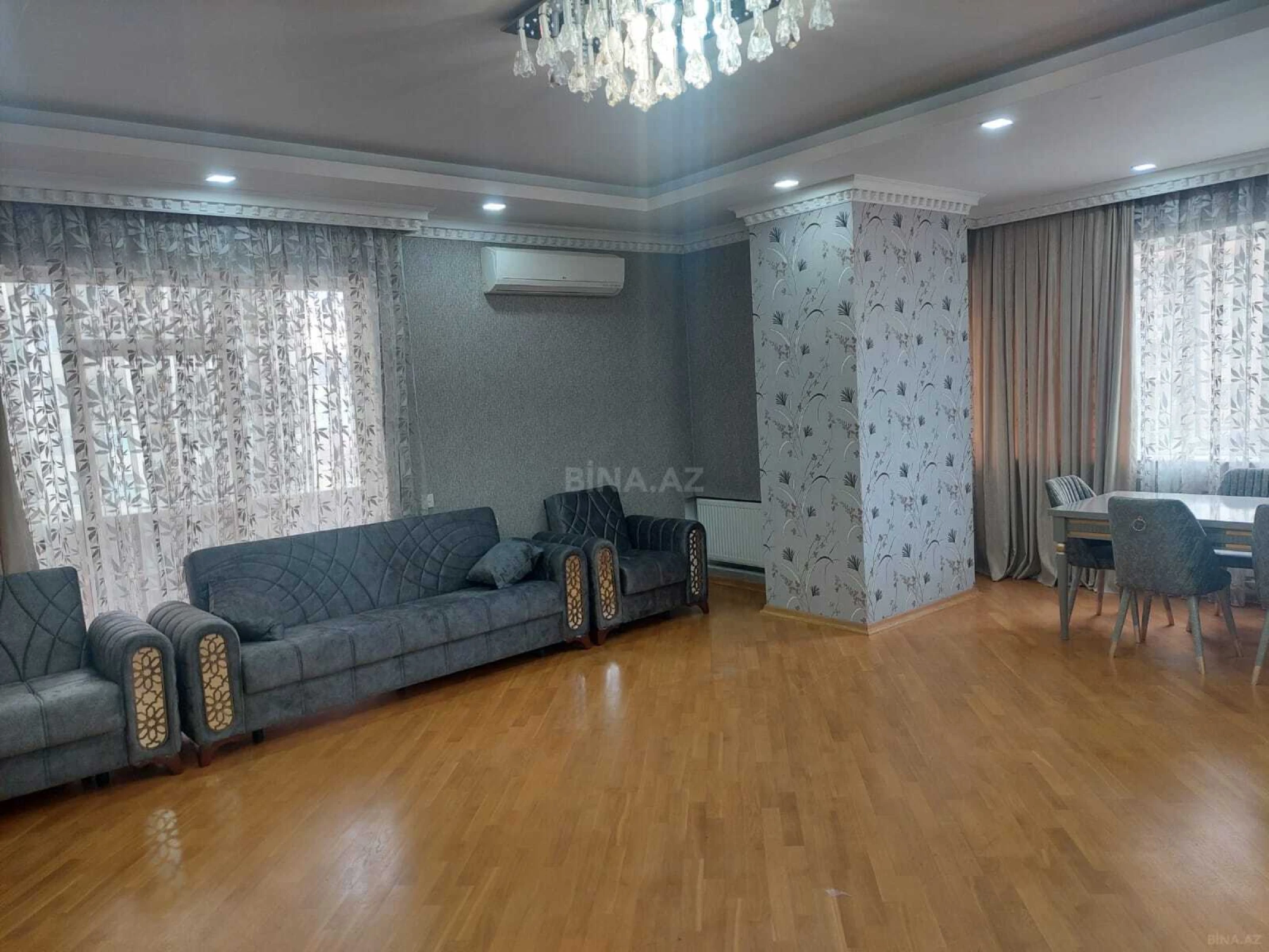 Kirayə verilir 3 otaqlı mənzil 150 m²