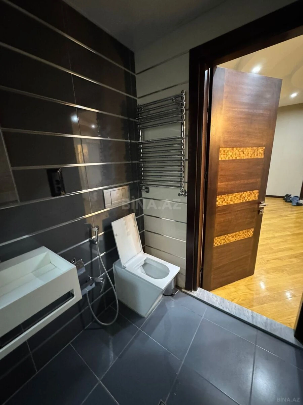 Kirayə verilir 3 otaqlı mənzil 170 m²