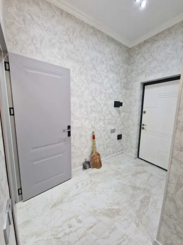 Satılır 2 otaqlı mənzil 71 m²