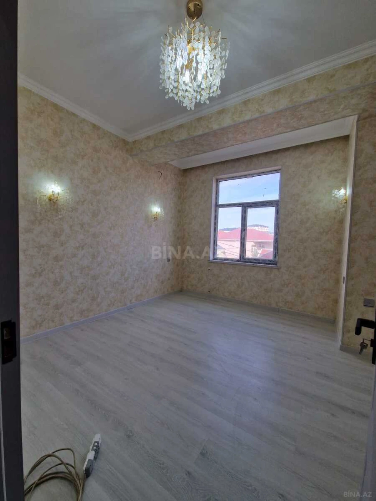 Satılır 2 otaqlı mənzil 71 m²