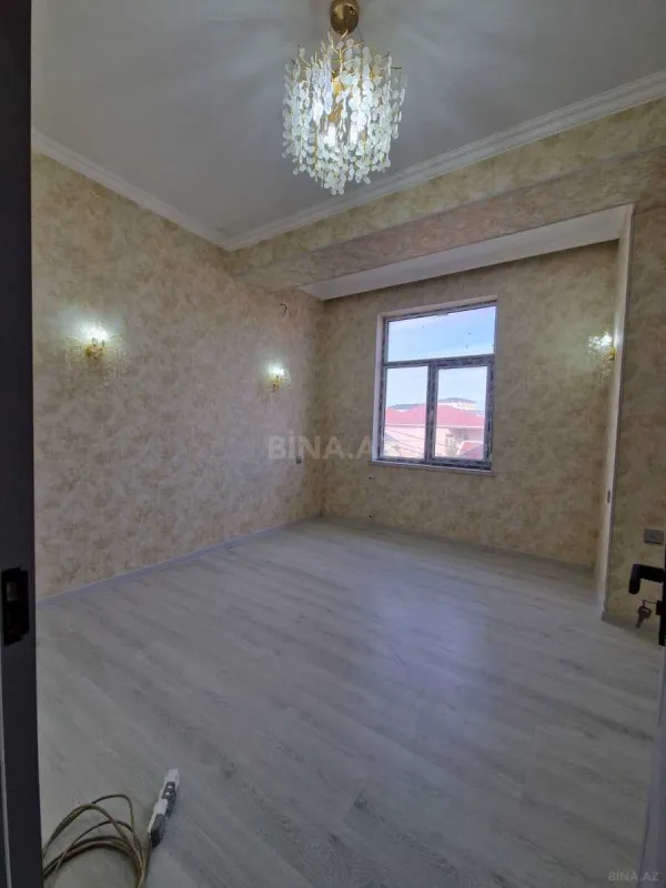 Satılır 2 otaqlı mənzil 71 m²