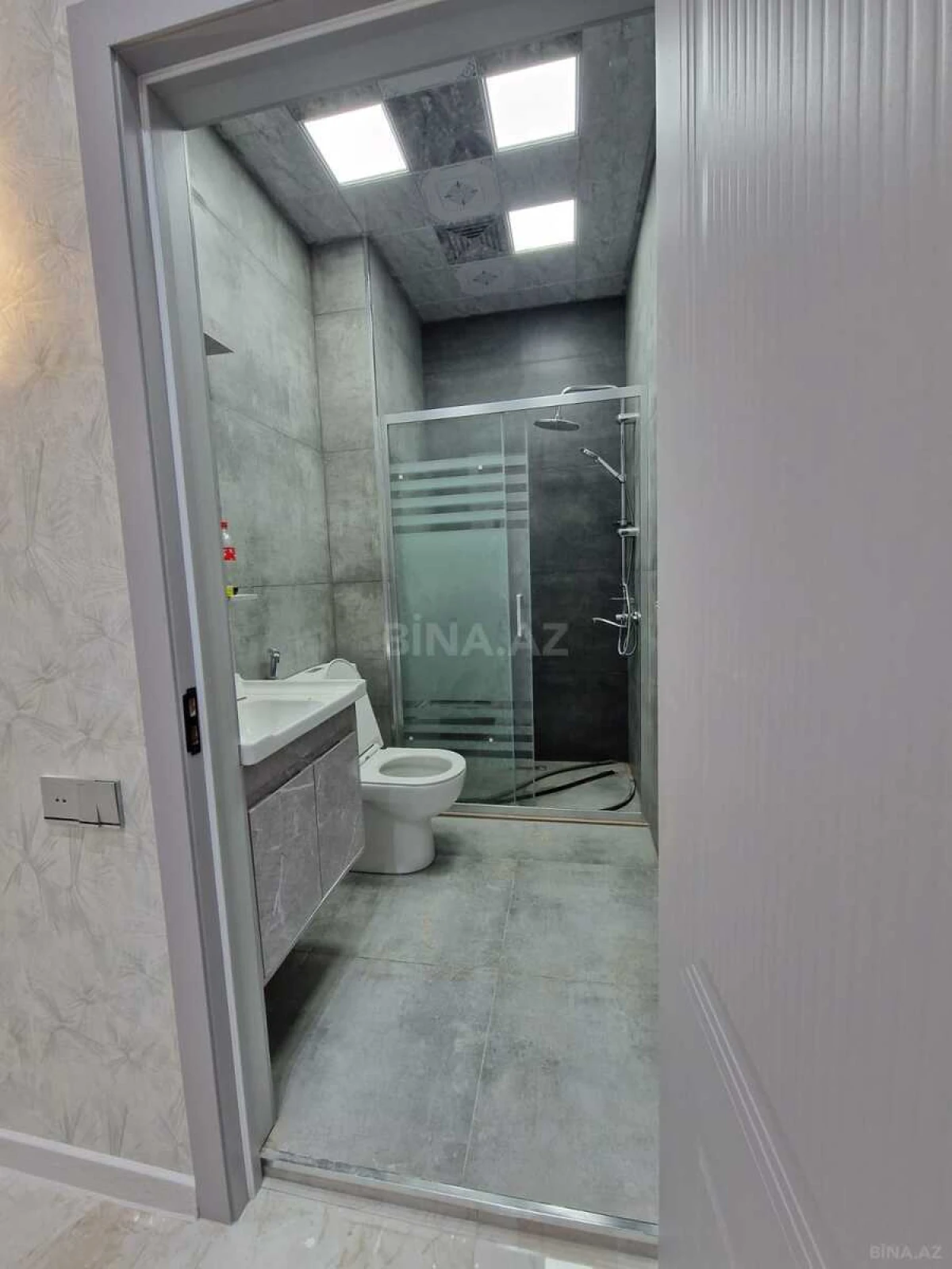 Satılır 2 otaqlı mənzil 71 m²