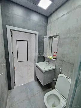 Satılır 2 otaqlı mənzil 71 m²