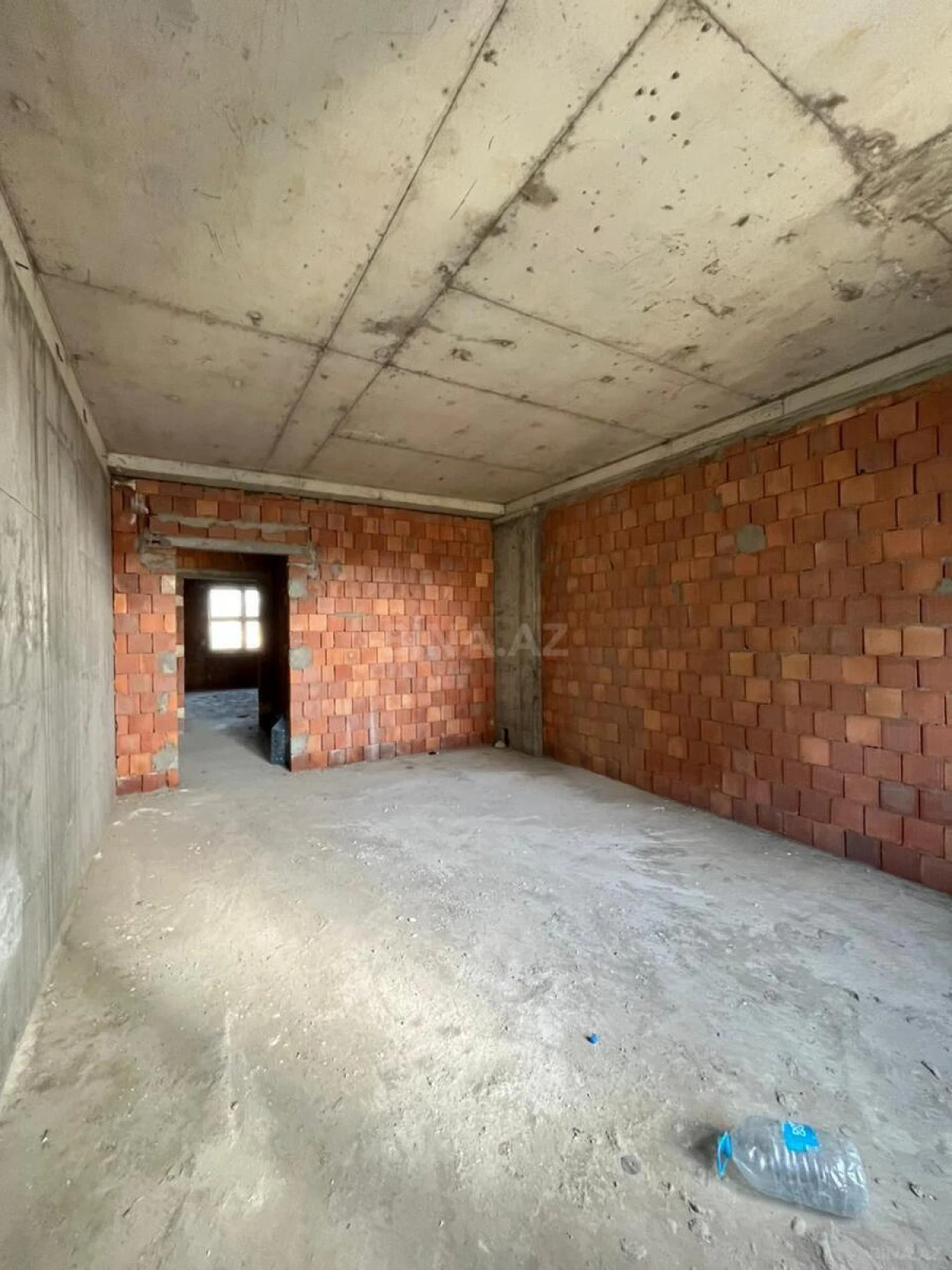 Satılır 2 otaqlı mənzil 94 m²