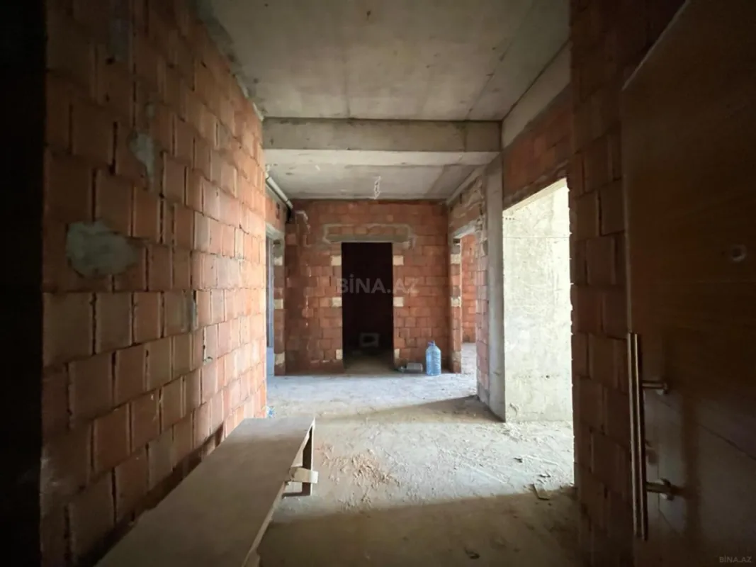 Satılır 2 otaqlı mənzil 94 m²